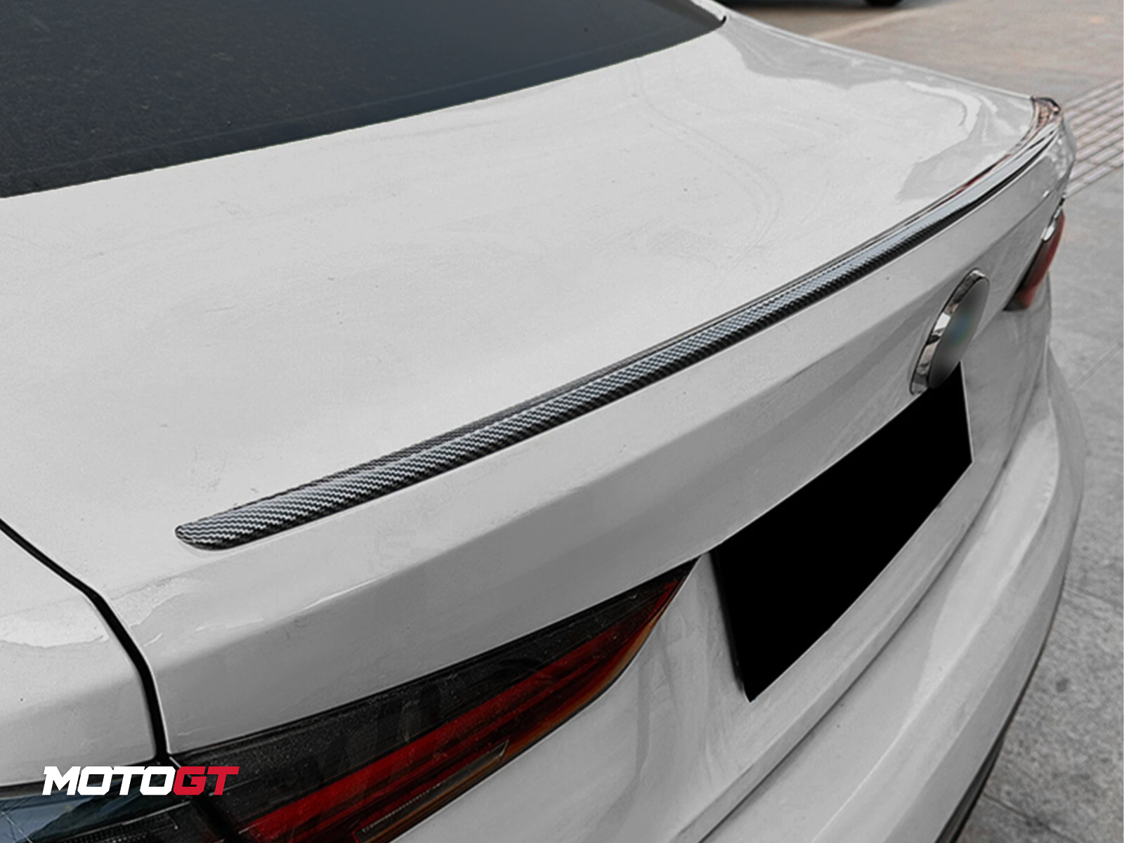 4 SERIES REAR SPOILER